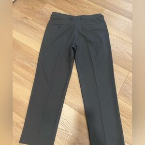 Haggar Men's Premium Comfort Classic Fit Charcoal Plaid Dress Pants